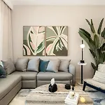 Royal Vista At Downtown Views II - Dubai City Views - Brand New Luxury 2Br Apartment