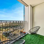 Royal Vista At Downtown Views II - Dubai City Views - Brand New Luxury 2Br Apartment