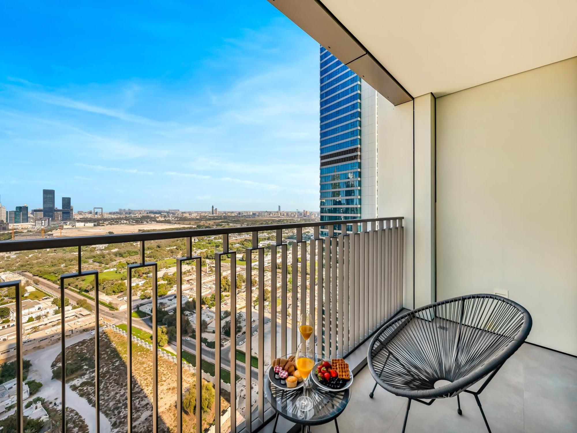 New Luxurious 2br Between Difc & Downtown Difc View Apartment