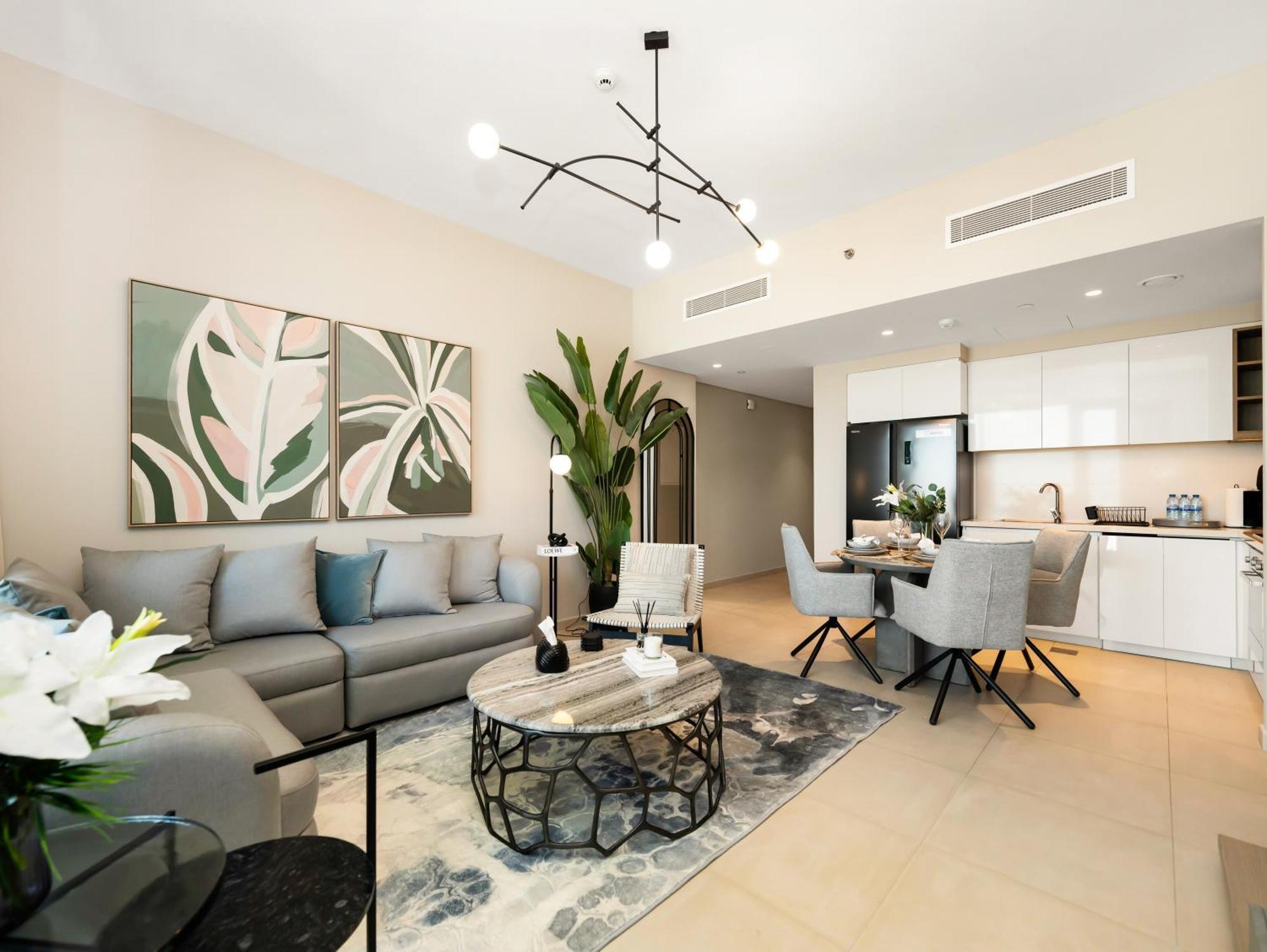Apartment New Luxurious 2br Between Difc & Downtown Difc View