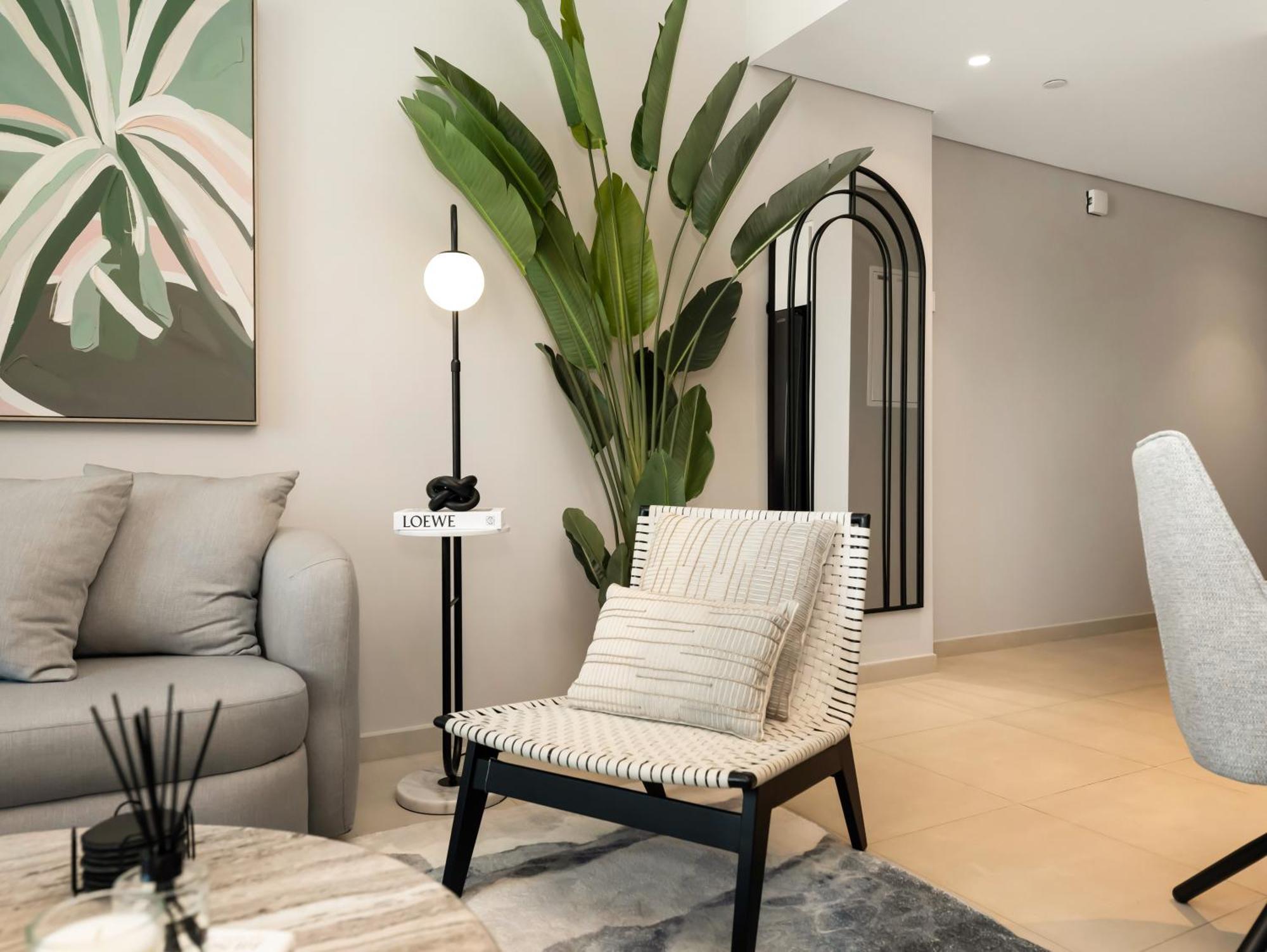 New Luxurious 2br Between Difc & Downtown Difc View Apartment Dubai