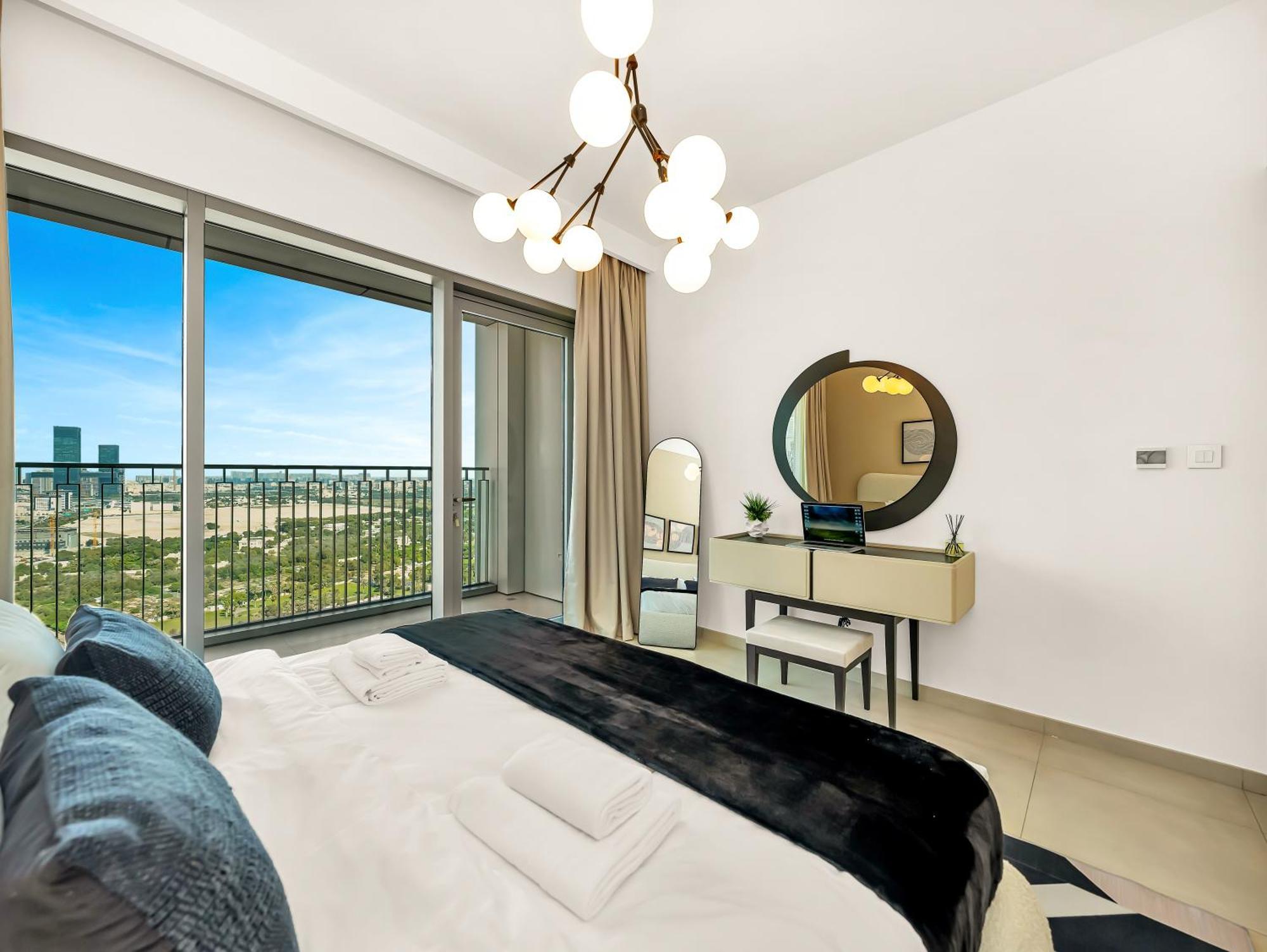 New Luxurious 2br Between Difc & Downtown Difc View Apartment